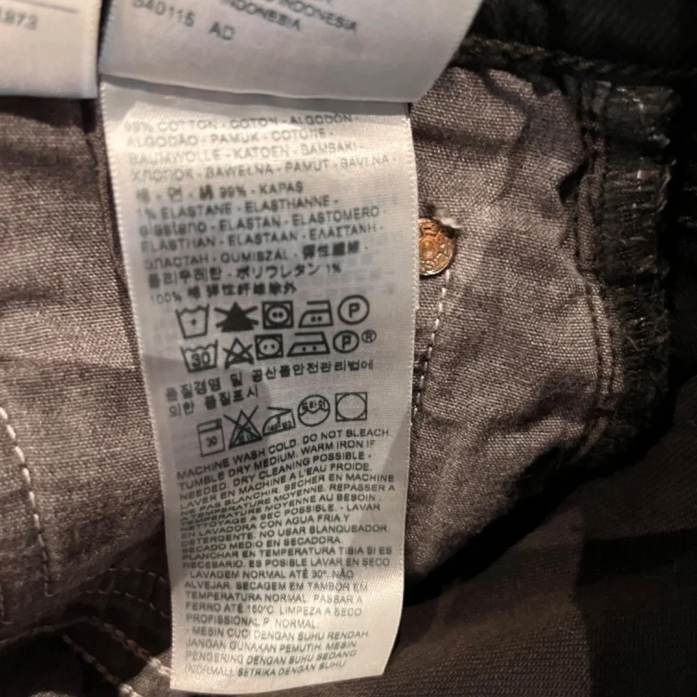 Levi’s NWOT Brown/Grey Denim Jeans Raw Hem - Picture 4 of 4